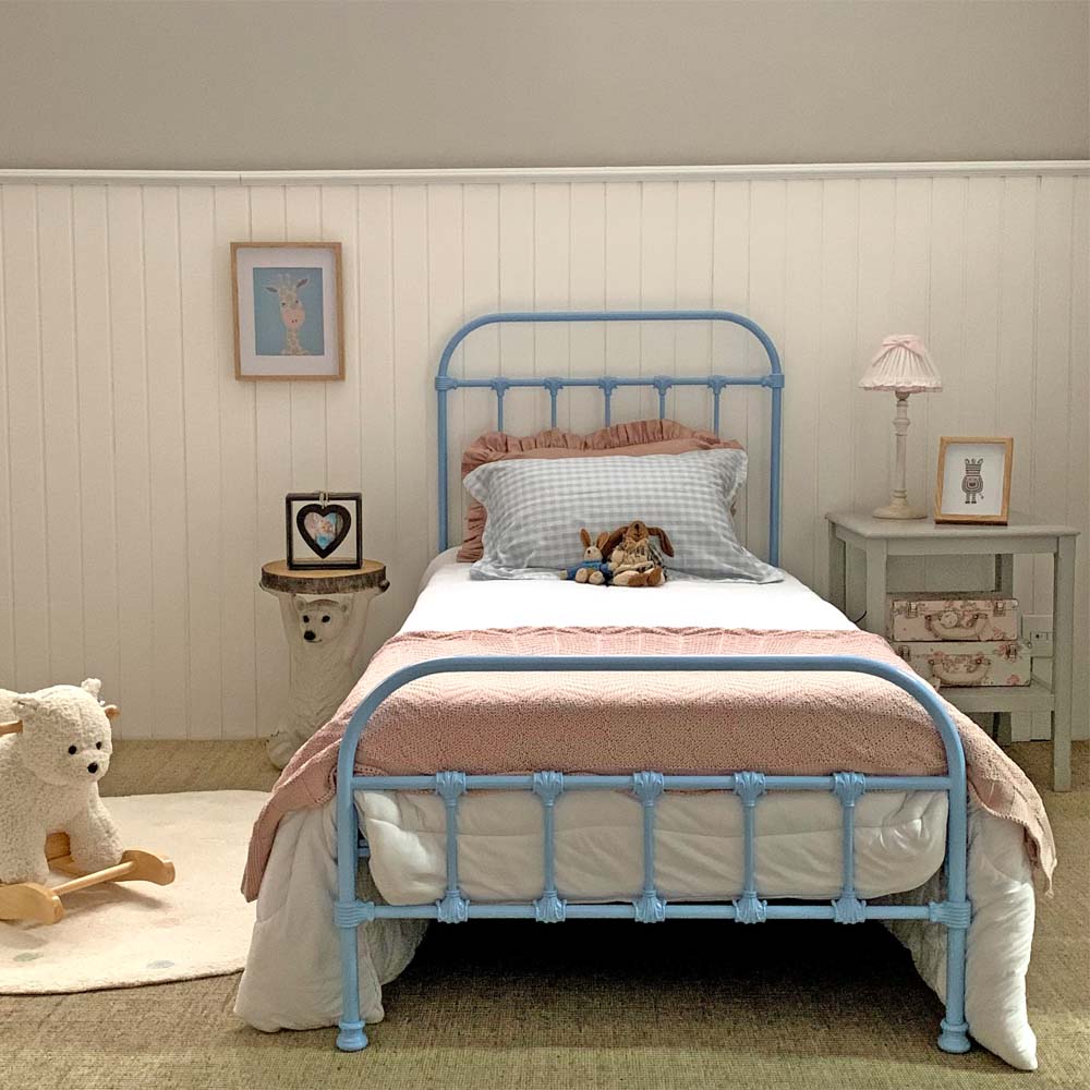Cama Ferro de Solteiro Baronesa, para deixar o quarto do seu filho super lindinho.